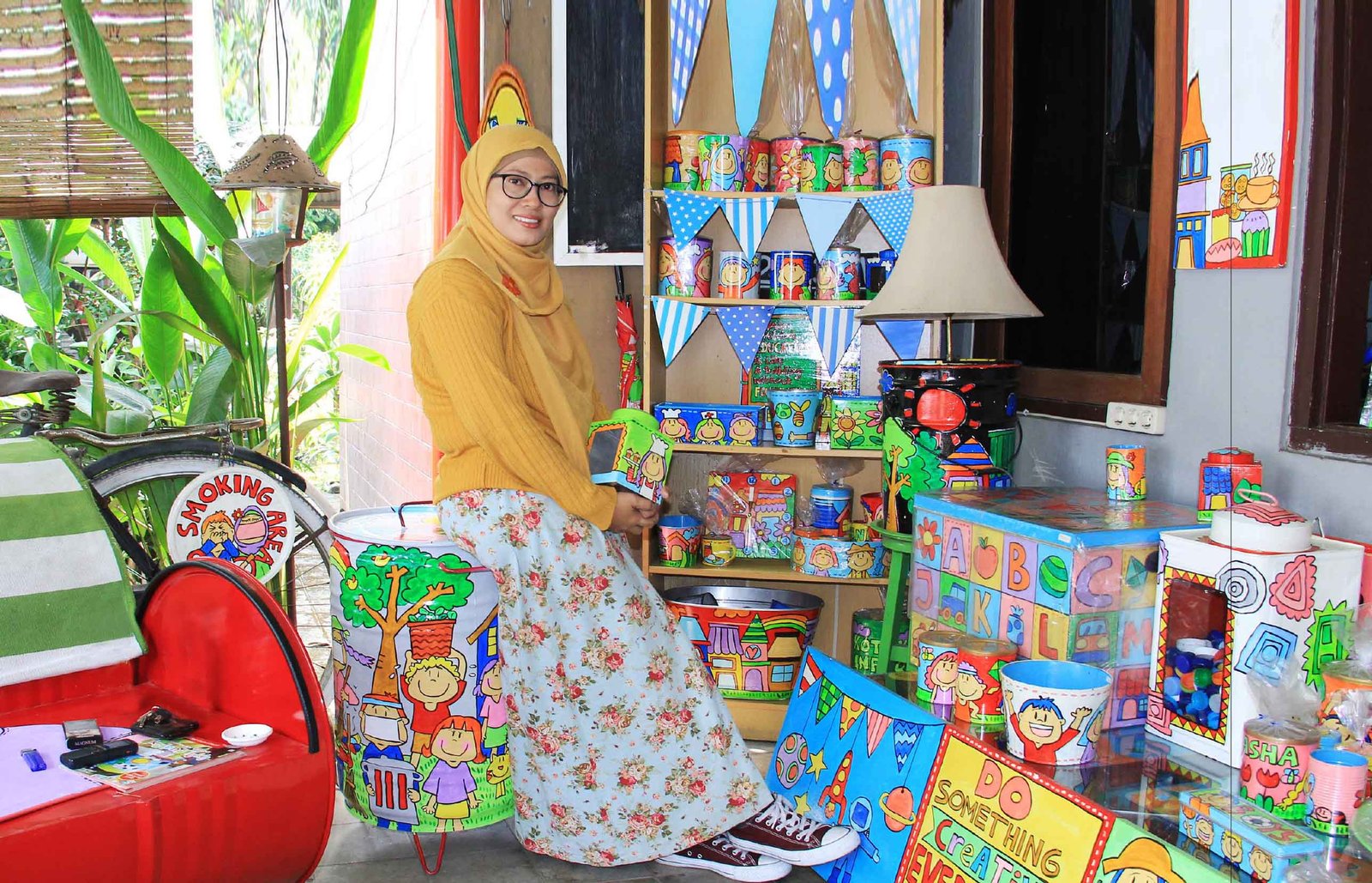 Sulap Kaleng Bekas Jadi Lukisan Unik