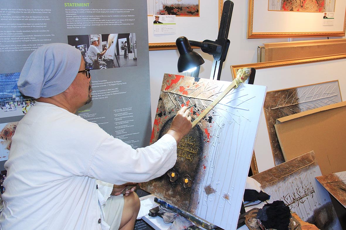 Lukisan Tiga Dimensi Dari Limbah Serbuk Gergaji