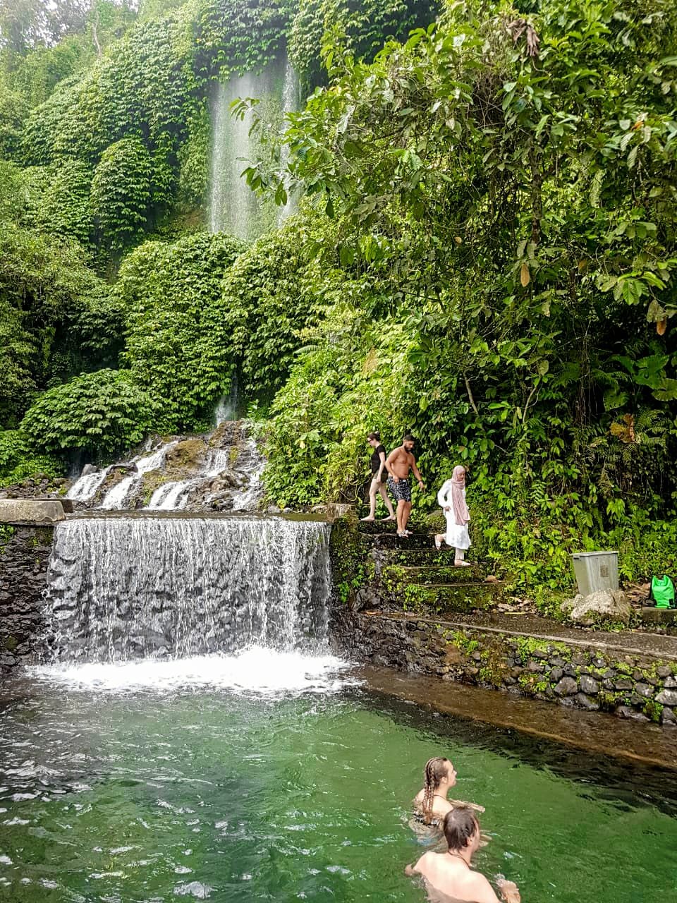 Pemandian “Dewi Anjani” di Kaki Gunung Rinjani
