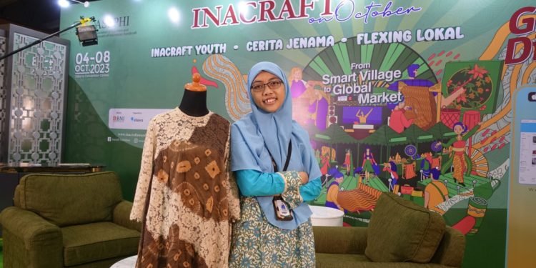 Kiprah Anak Muda Mendorong UMKM Produk Lokal Lestari di Ajang INACRAFT