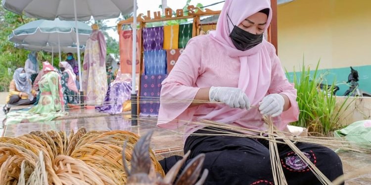 TikTok dan GoTo Harus Mematuhi Regulasi serta Melindungi UMKM