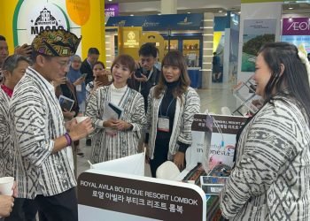 Menparekraf Kunjungi Wonderful Indonesia Corner di Wafi City Mall Dubai UEA