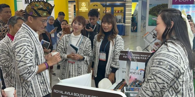 Menparekraf Kunjungi Wonderful Indonesia Corner di Wafi City Mall Dubai UEA