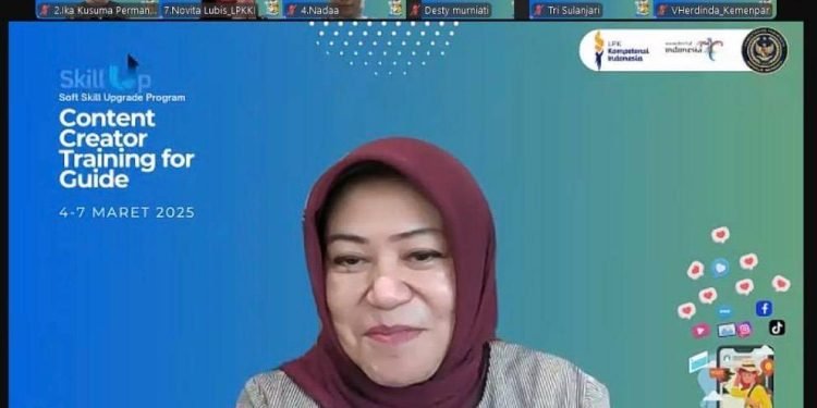 Kemenpar Bekali Pemandu Wisata dengan Pelatihan Konten Kreator