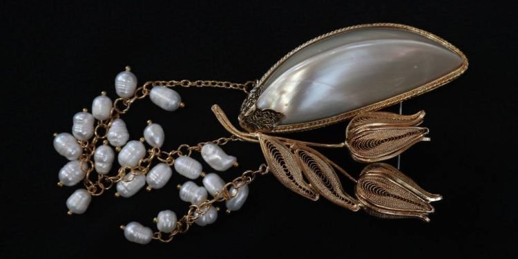 Imel Silver Membuat Desain Sendiri