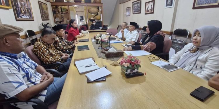 Pengusaha Nasional Abdul Latief Kunjungi ASEPHI