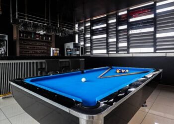 Nikmati Permainan Biliar dari 7th Sky Lounge, Vasaka Hotel Jakarta