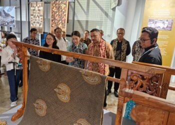 KukuruYUK! Pameran Batik Bertema Ragam Motif Ayam Warnai Peringatan Hari Batik Nasional 2025