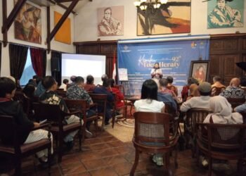 Pameran Seni “Kemilau Toeti Heraty 92 Tahun: Menyingkap Pretensi”