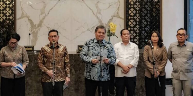 Dongkrak Pariwisata Akhir Tahun, KA, PELNI dan Pesawat Ekonomi Berikan Diskon Harga Tiket