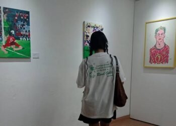 Dari Lapangan ke Kanvas: Perspektif Bola dalam Karya Ardi Gunawan