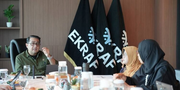 Ekraf Siapkan Pajak Royalti Final untuk Penulis, Riefky Terima Naskah Akademik