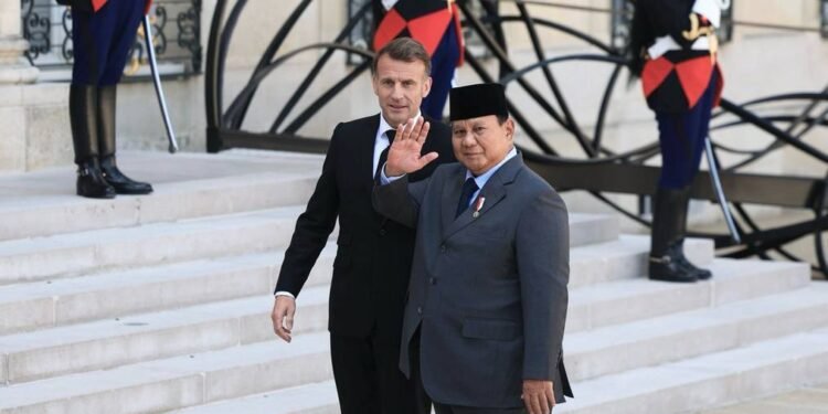 Prabowo Bertemu Macron di Paris, Bahas Pertahanan hingga Ekonomi Kreatif