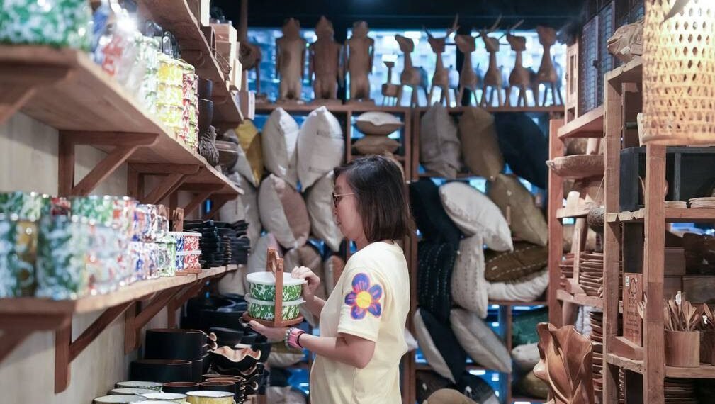 Seken Living Raih Apresiasi Kemenparekraf, Limbah Kayu Disulap Jadi Produk Global