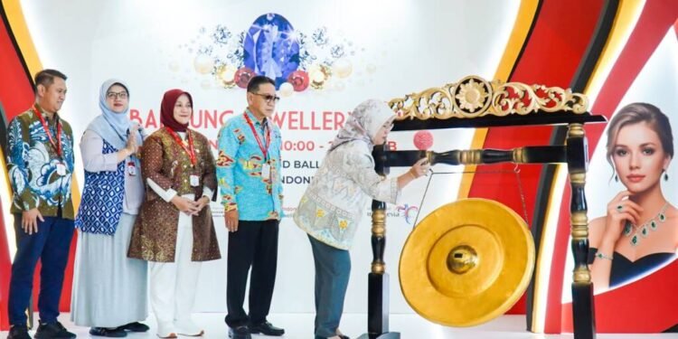 Ekspor Perhiasan Melonjak 65 Persen, Industri Nasional Kian Bersinar di Pasar Dunia