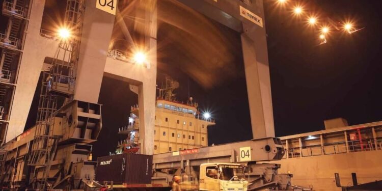 Neraca Dagang April 2026 Tetap Surplus, Industri Pengolahan Jadi Penopang Ekspor