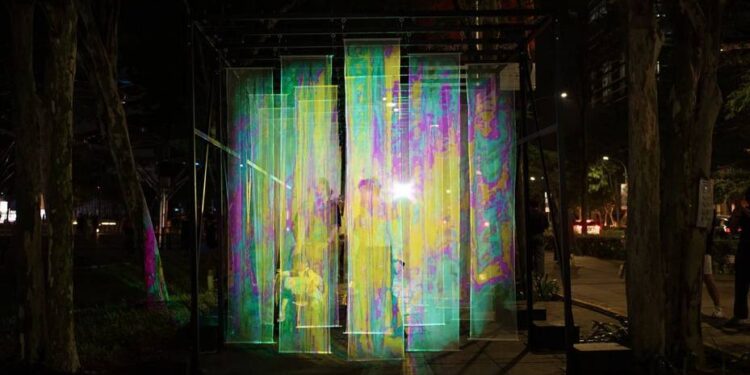 Karya Seniman Indonesia Bersinar di iLight Singapore 2026
