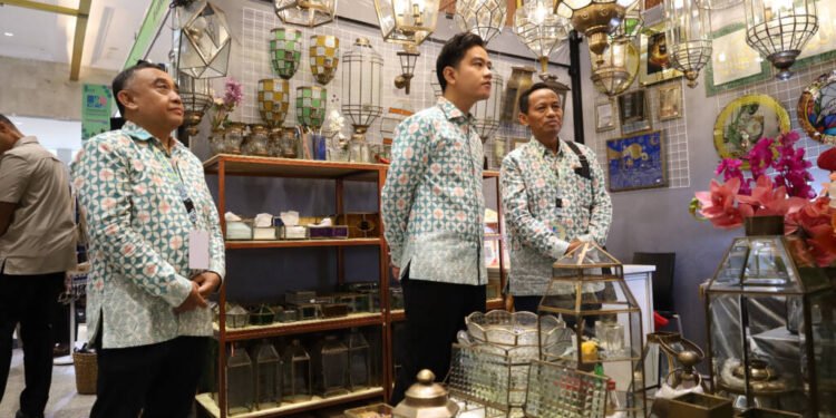 Dari Pajangan ke Gaya Hidup, Kerajinan Kaca dan Kristal Menemukan Pasar Baru pada 2026