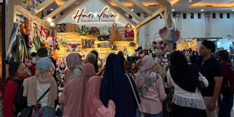 Debut Manis Haralova di INACRAFT Festival Yogyakarta: Hampir Semua Pengunjung Berujung ‘Closing’