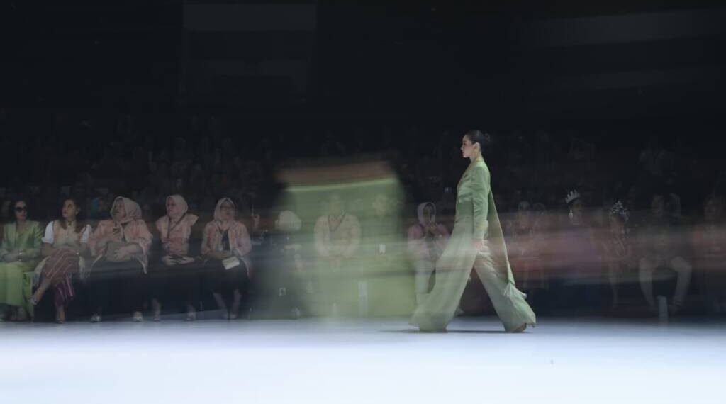 Indonesia Fashion Week 2026 Dibuka, Ulos Sumatera Utara Jadi Inspirasi Mode Nasional
