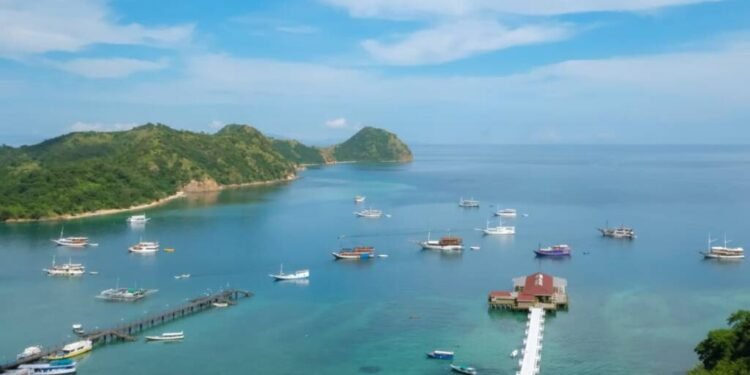 Menpar Pastikan Labuan Bajo Tetap Terbuka Pascagempa Flores
