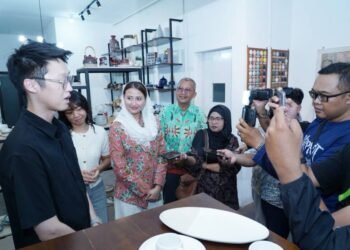 Mengubah Limbah Keramik Menjadi Produk Ekspor