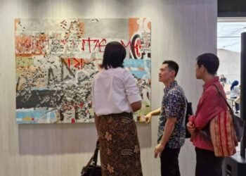 Urban Realism Layers, Jejak Prasejarah dalam Karya Begok Oner dalam 16th UOB Painting of the Year