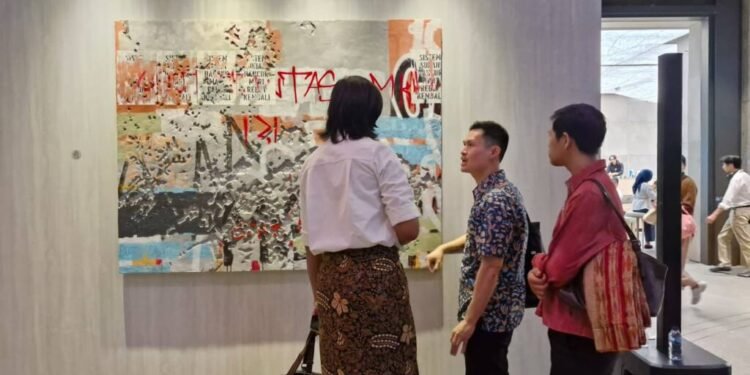 Urban Realism Layers, Jejak Prasejarah dalam Karya Begok Oner dalam 16th UOB Painting of the Year