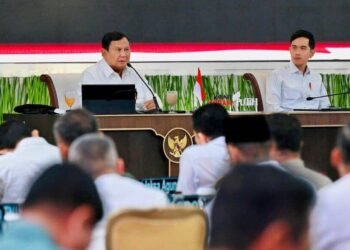 Prabowo Minta Kabinet Solid, Akui Masih Banyak Kelemahan