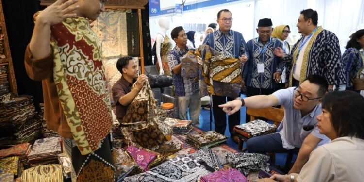 Perada Batik: Meramu Tradisi,  Teknologi, dan Selera Generasi Baru