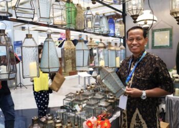 Aneka Karya Glass Andalkan Handmade untuk Menembus Pasar Ekspor