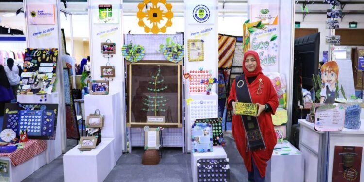 ASEPHI Go Green Ajak Pelajar Ubah Sampah Menjadi Karya Kreatif