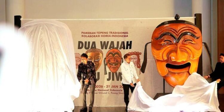 Fadli Zon Buka Pameran Topeng Indonesia-Korea di Museum Nasional