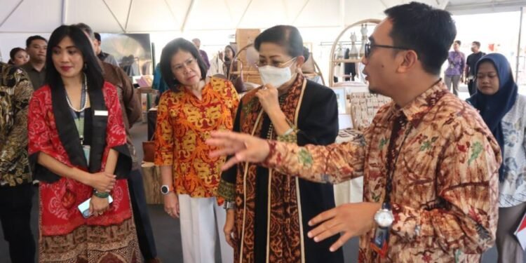 Kemenperin Garap Pasar Wastra Lewat Kolaborasi dengan Industri Perhotelan