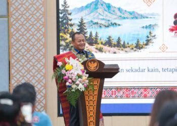 Tenun Ulos Mengincar Pasar yang Lebih Luas